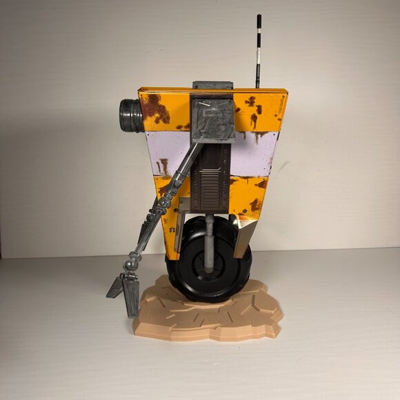 The Borderlands Claptrap AMC Exclusive Tin Popcorn Bucket - Picture 3 of 8